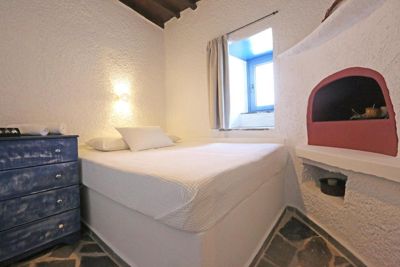 Le petit château Áno Sýros Extérieur photo